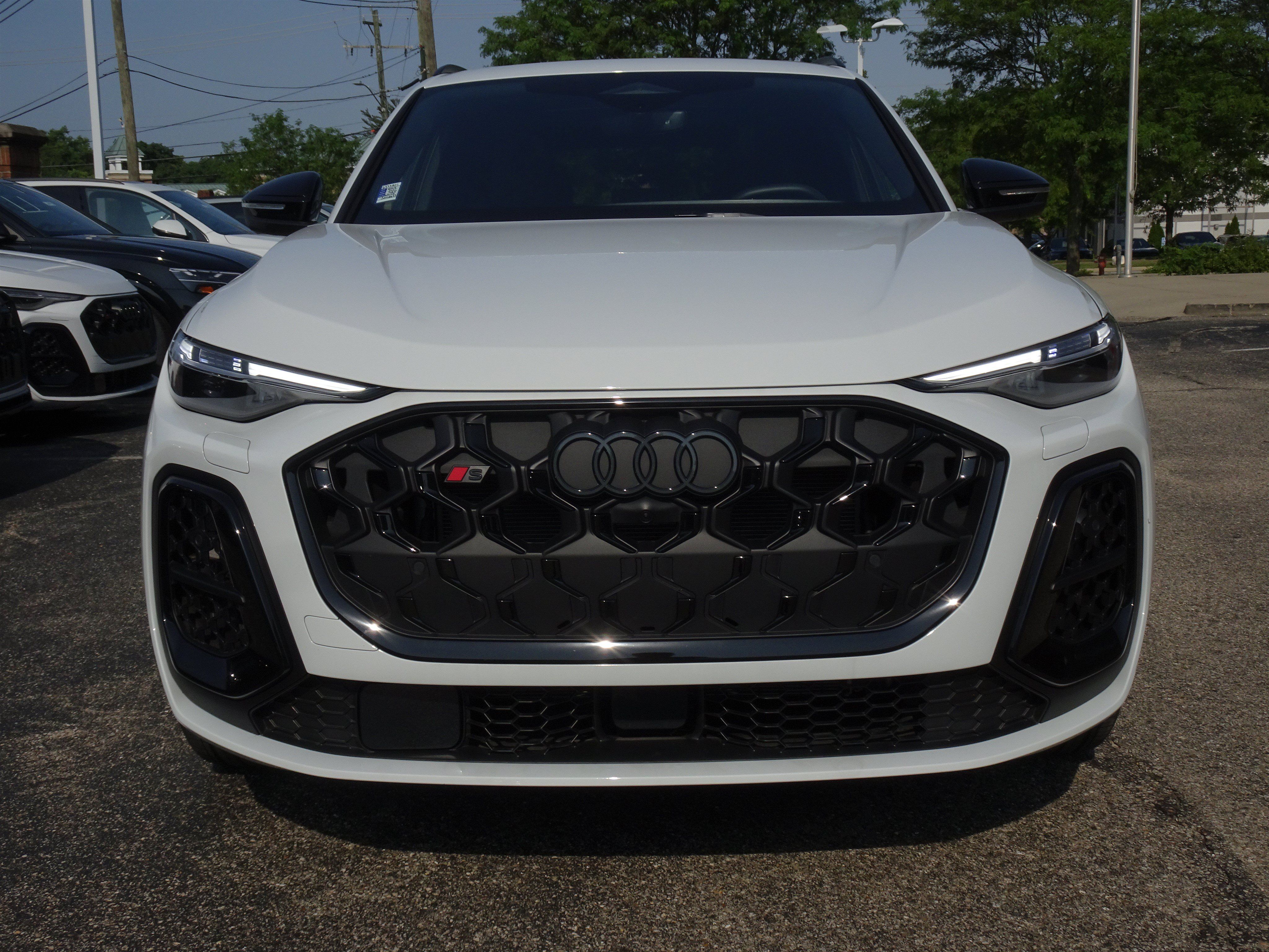 Certified 2025 Audi SQ5 Premium Plus AWD/4WD image 7