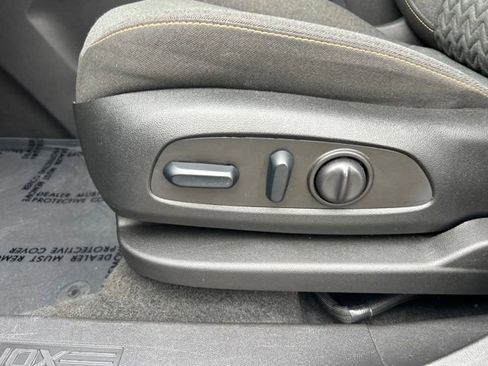 Used 2024 Chevrolet Equinox LT AWD/4WD image 16