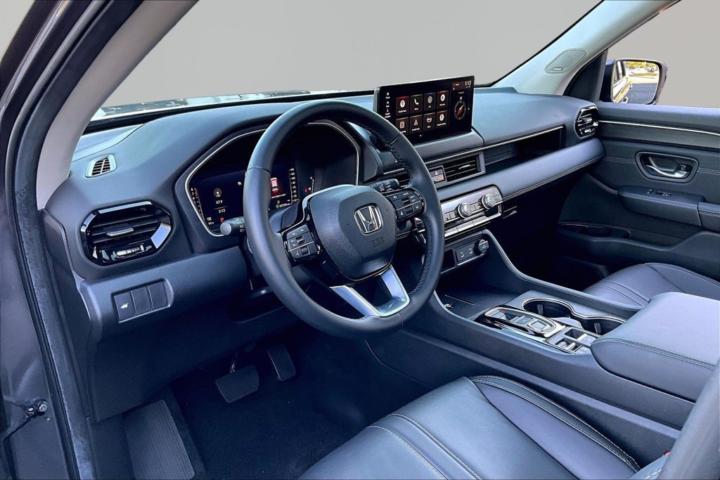 Certified 2026 Honda Pilot Touring image 12