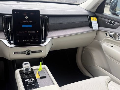 New 2026 Volvo XC90 B6 Ultra w/ Lounge Package image 13