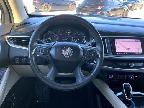 Used 2020 Buick Enclave Essence w/ Sound and Sites Package image 5