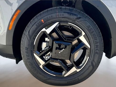 New 2026 Kia Sportage EX image 12