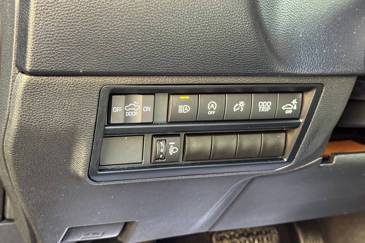 Used 2023 Toyota Tundra SR5 w/ SR5 Convenience Package AWD/4WD image 21