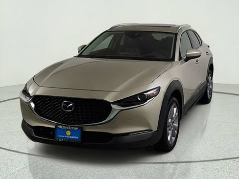 Used 2022 MAZDA CX-30 AWD 2.5 S w/ Premium Package image 2