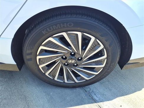 Used 2025 Hyundai Sonata Limited image 20