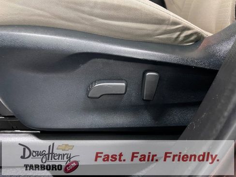 Used 2019 Subaru Ascent Premium image 28