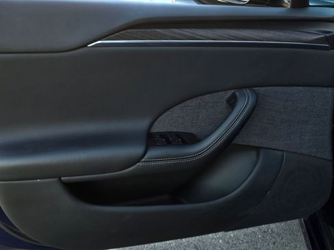 Used 2023 Tesla Model S image 10