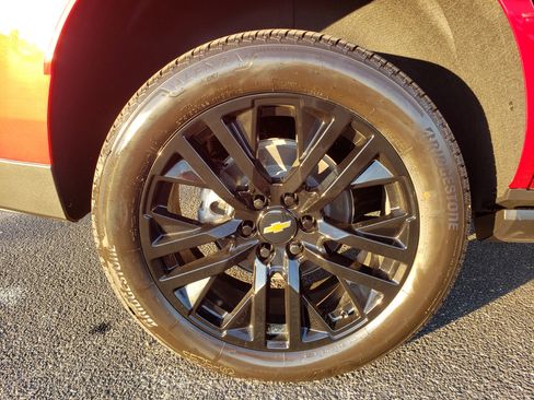 New 2026 Chevrolet Tahoe Premier image 12