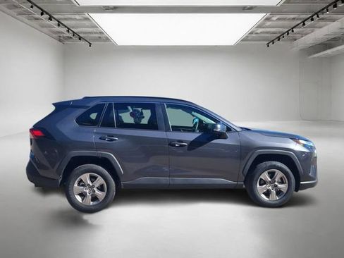 Used 2025 Toyota RAV4 XLE FWD image 7