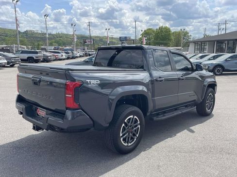 Used 2024 Toyota Tacoma TRD Sport RWD image 4