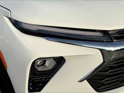 Used 2025 Chevrolet TrailBlazer LT image 25