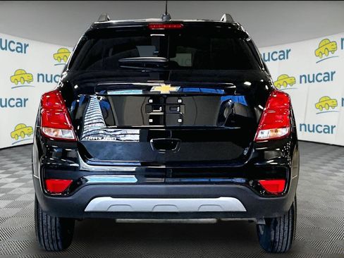 Used 2022 Chevrolet Trax LT w/ LT Convenience Package image 5