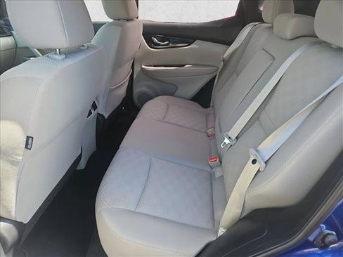 Used 2018 Nissan Rogue Sport SV w/ SV Technology Package FWD image 19
