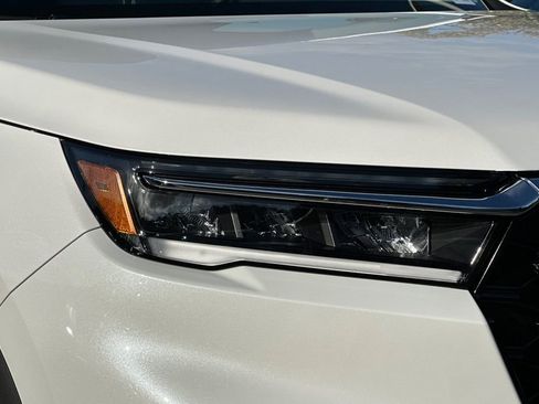 New 2025 Honda Pilot Touring image 33