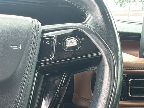 Used 2020 Lincoln Aviator Reserve w/ Equipment Group 201A RWD image 24