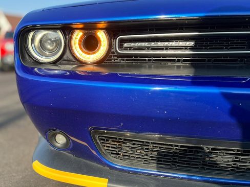 Used 2019 Dodge Challenger R/T w/ Plus Package image 38