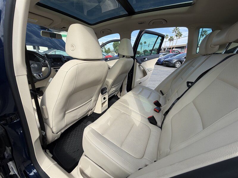 Used 2015 Volkswagen Tiguan SEL FWD image 15