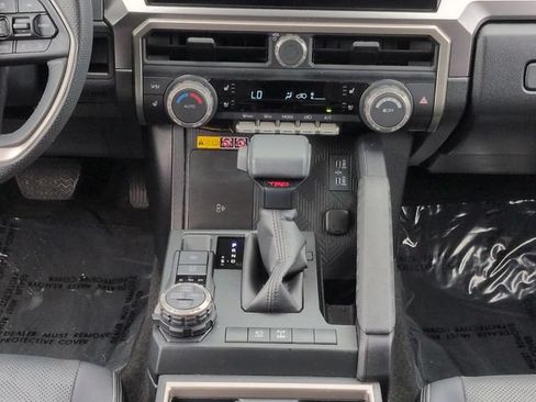Certified 2025 Toyota 4Runner TRD Off-Road Premium AWD/4WD image 19