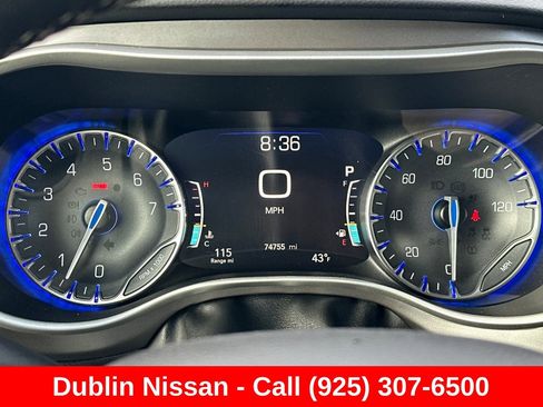 Used 2022 Chrysler Pacifica Touring-L FWD image 42