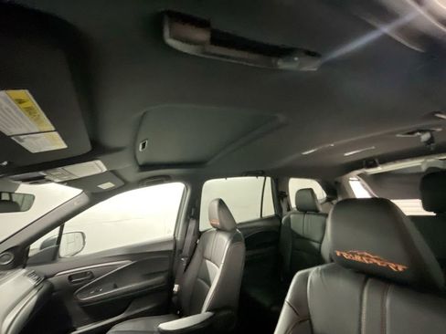 Used 2022 Honda Pilot TrailSport image 19