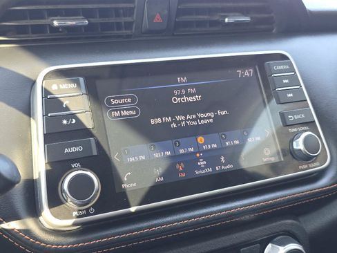 Used 2019 Nissan Kicks SR w/ SR Premium Package FWD image 19
