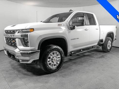 Used 2022 Chevrolet Silverado 2500 LT w/ Convenience Package image 2