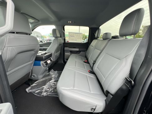 New 2025 Ford F150 Lightning Flash image 24