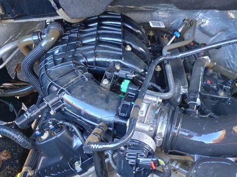 Used 2013 Ford F150 XLT w/ Mid Equipment Group image 20