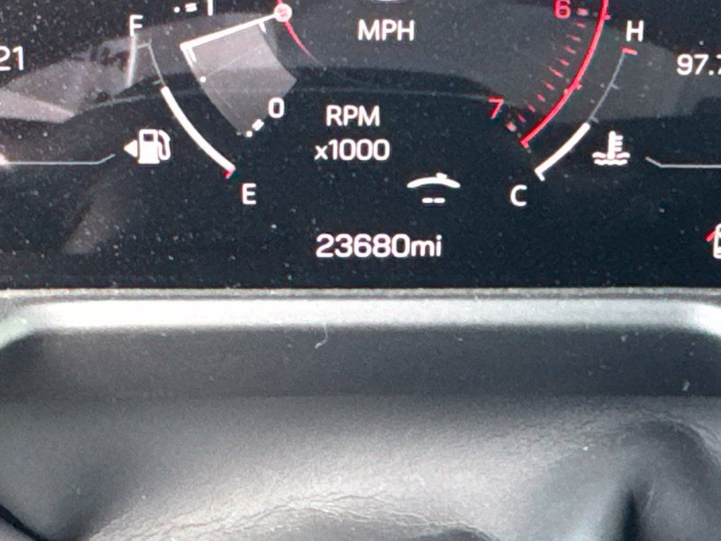 Used 2026 GMC Acadia Elevation w/ Elevation Premium Package FWD image 23