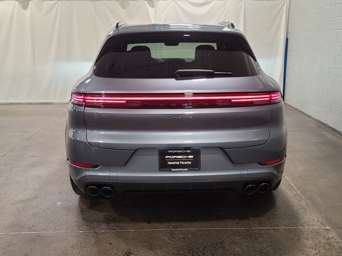 New 2026 Porsche Cayenne image 6