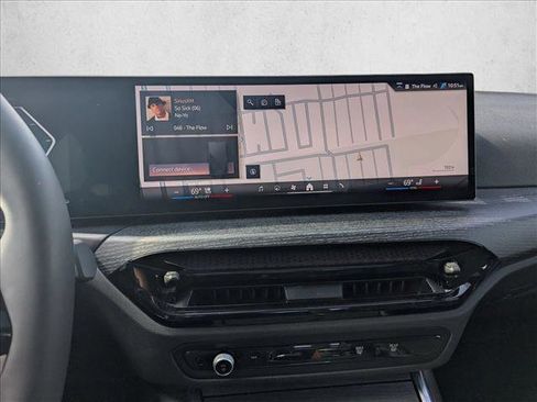 Used 2025 BMW 330i Sedan image 12