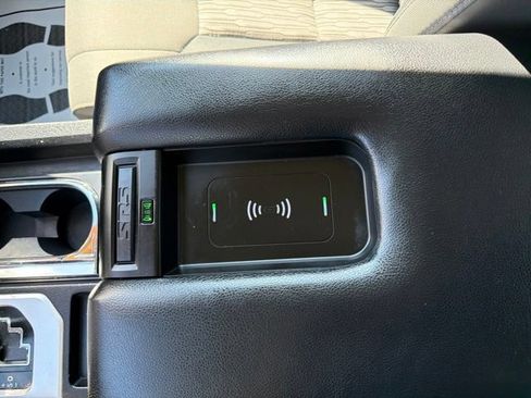Used 2020 Toyota Tundra SR5 w/ SR5 Upgrade Package AWD/4WD image 19