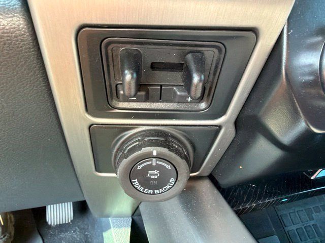 Used 2022 Ford F250 Platinum w/ FX4 Off-Road Package AWD/4WD image 11