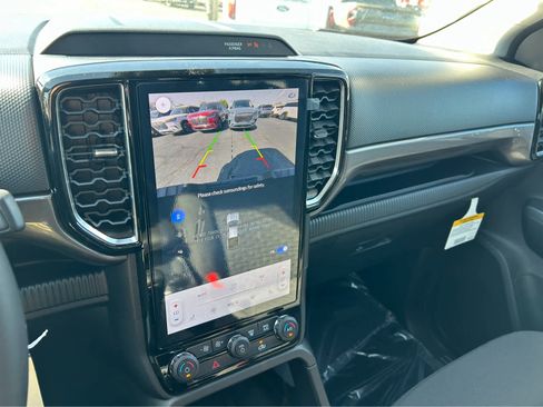 New 2025 Ford Ranger XLT w/ Equipment Group 301A High image 23