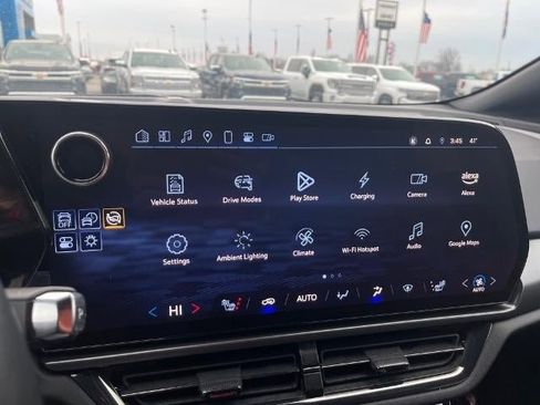 Used 2024 Chevrolet Equinox EV RS image 16