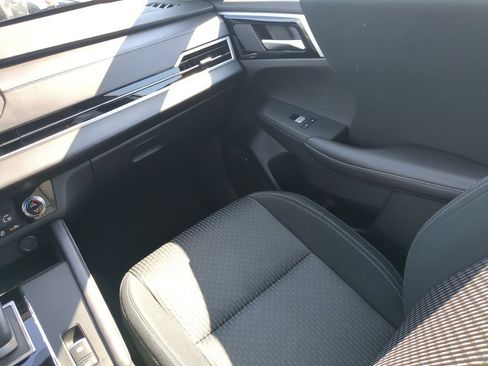 Used 2024 Mitsubishi Outlander ES FWD image 14