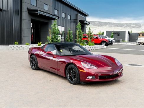 Used 2007 Chevrolet Corvette Coupe w/ Preferred Equipment Group RWD image 7