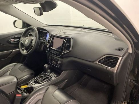 Used 2022 Jeep Cherokee Limited image 25