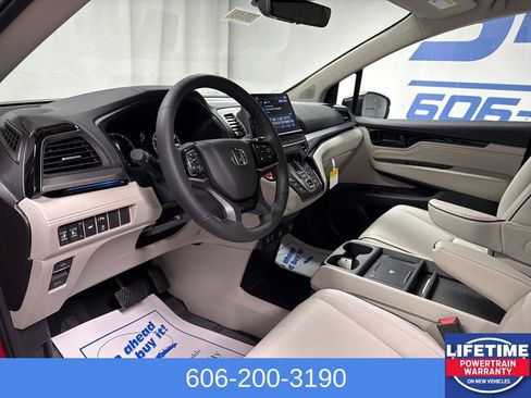 New 2026 Honda Odyssey Touring image 30