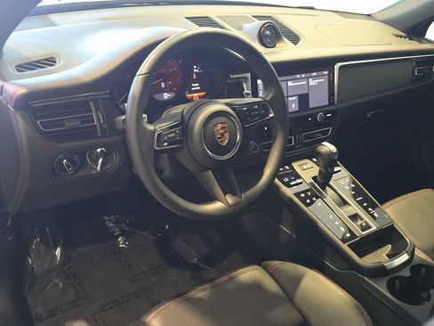 Used 2025 Porsche Macan GTS AWD/4WD image 4