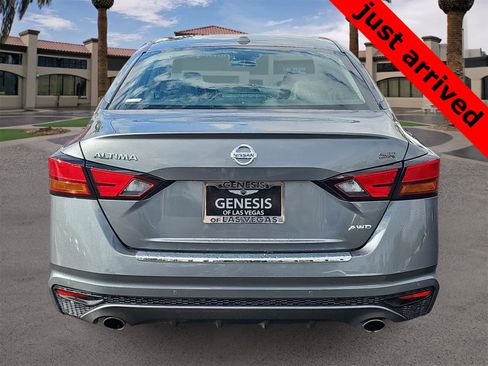 Used 2022 Nissan Altima 2.5 SR image 7