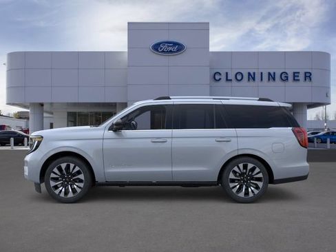 New 2026 Ford Expedition Platinum w/ Driver's Package AWD/4WD image 3