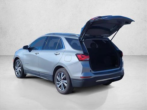 Used 2023 Chevrolet Equinox Premier image 7