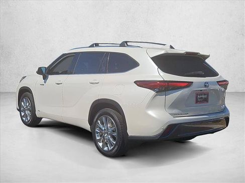 Used 2020 Toyota Highlander Limited AWD/4WD image 9