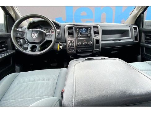 Used 2018 RAM 1500 Express w/ Express Value Package AWD/4WD image 15