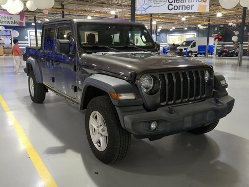 Used 2020 Jeep Gladiator Sport w/ Quick Order Package 23S AWD/4WD image 5