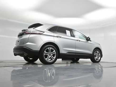 Certified 2018 Ford Edge Titanium image 50