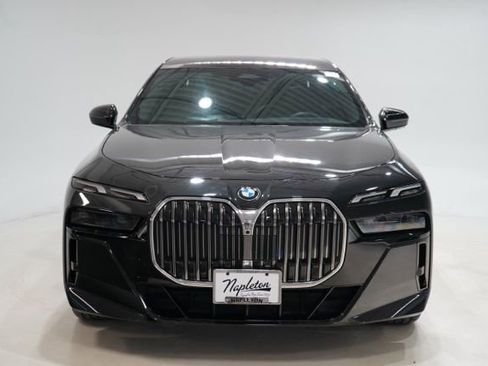 Used 2025 BMW 740i xDrive 740i xDrive image 2