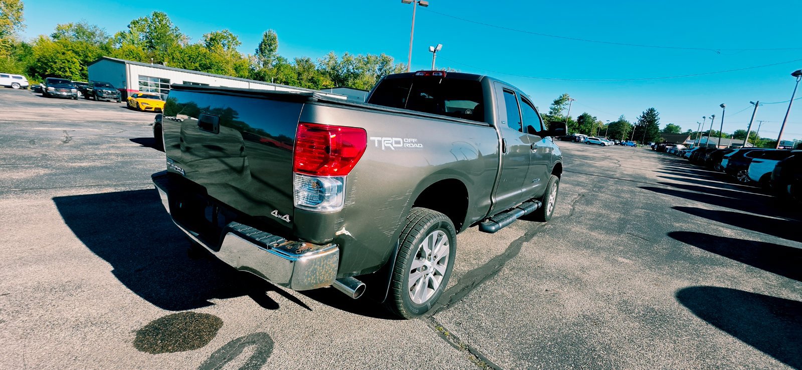 Used 2012 Toyota Tundra 4x4 Double Cab w/ TRD Off-Road Pkg image 7