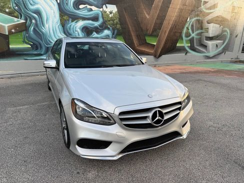 Used 2014 Mercedes-Benz E 350 4MATIC Sedan w/ Premium 1 Package image 5
